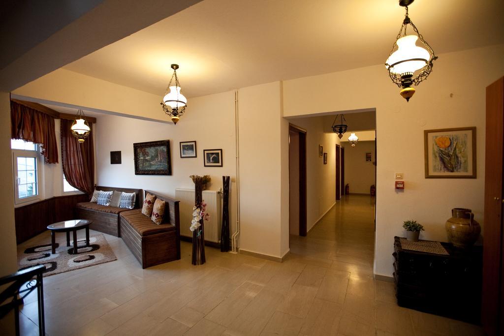 Χenonas Ziakos Hotel Amárantos Bagian luar foto