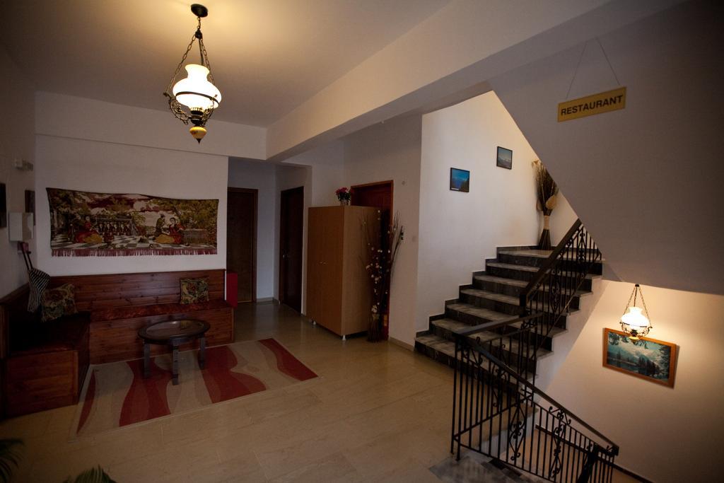 Χenonas Ziakos Hotel Amárantos Bagian luar foto