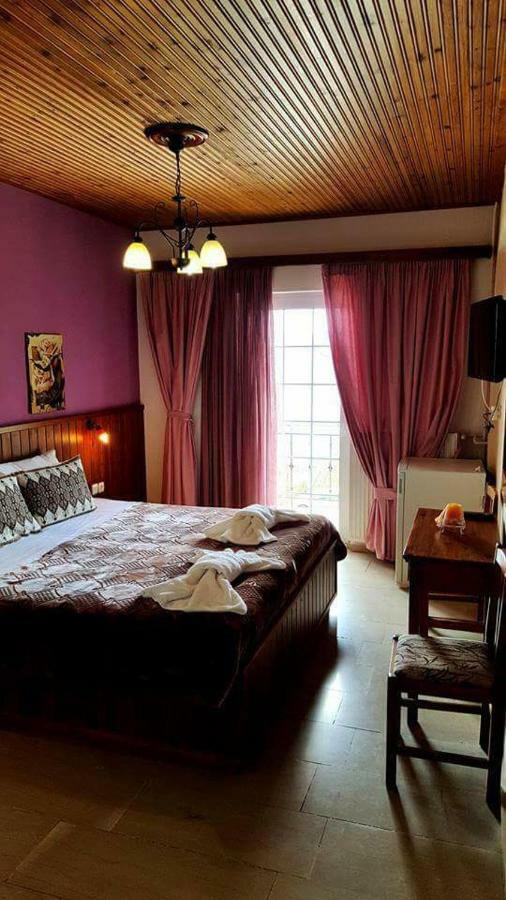 Χenonas Ziakos Hotel Amárantos Bagian luar foto
